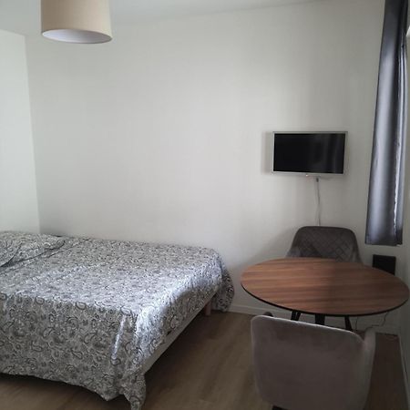 Studio Au Calme Espace Exterieur Parking Gratuit Dans La Rue Grenoble Ngoại thất bức ảnh